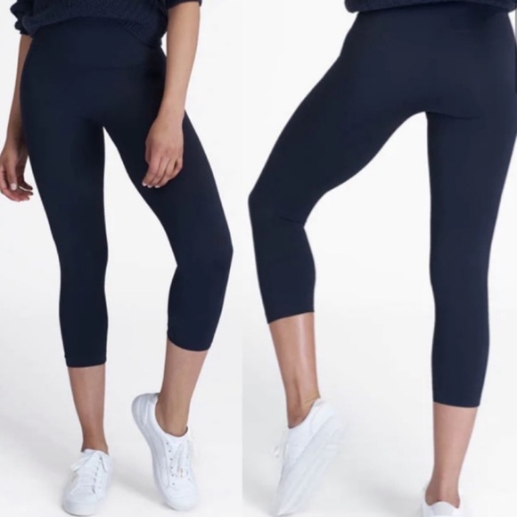 SPANX Pants - SPANX Look at Me Now Seamless Cropped Leggings Black size Medium